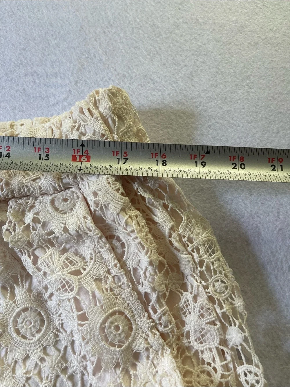 Ellos Cream Lace Crochet High-Waist Shorts